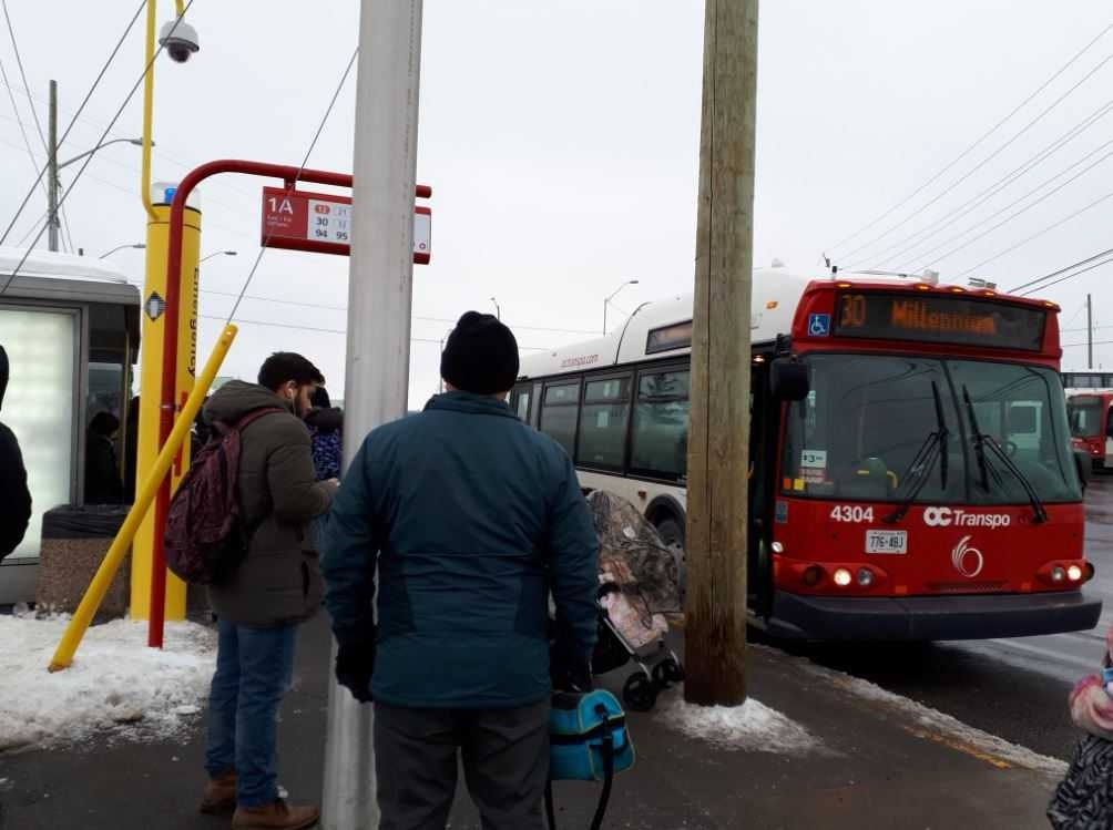 OC Transpo bus #4304 arrives