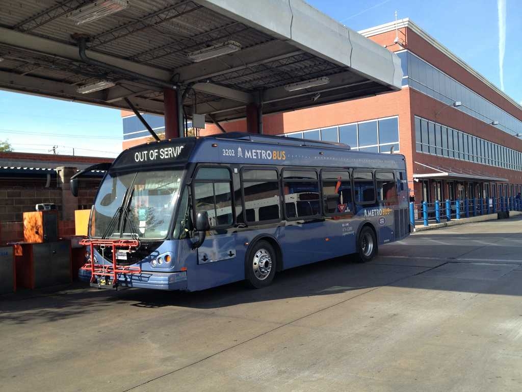 Out of Service : Capital Metro bus #3202